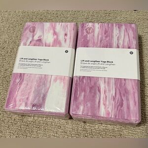 Lululemon LIFT AND LENGTHEN YOGA BLOCK *MARBLED
Velvet Dust/Pink Peony/White